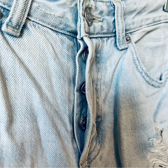 H&M & Denim Distressed Ripped Boyfriend Jeans Light Wash Size 26 - Picture 6 of 8